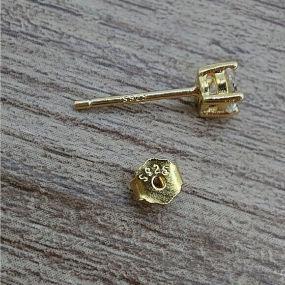 Gold 0.3 Carat Moissanite 925 Silver Sterling Stud Earrings - Picture 10 of 12